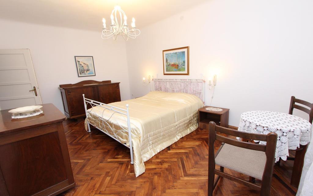 Guest House Aurora Rovinj Eksteriør billede