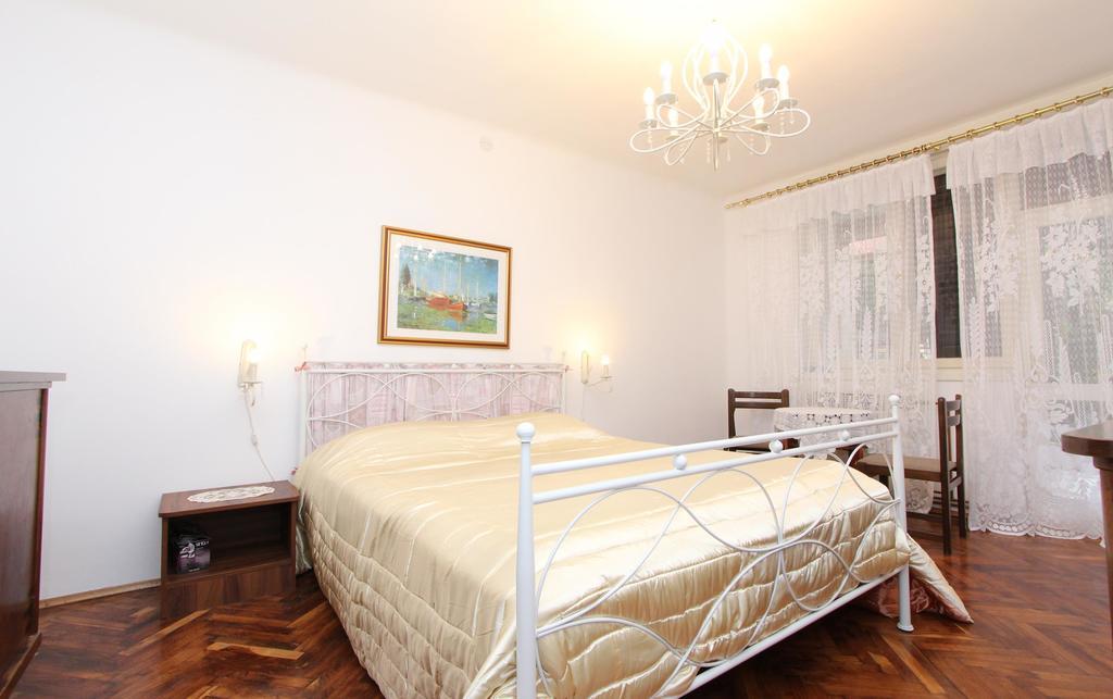 Guest House Aurora Rovinj Eksteriør billede