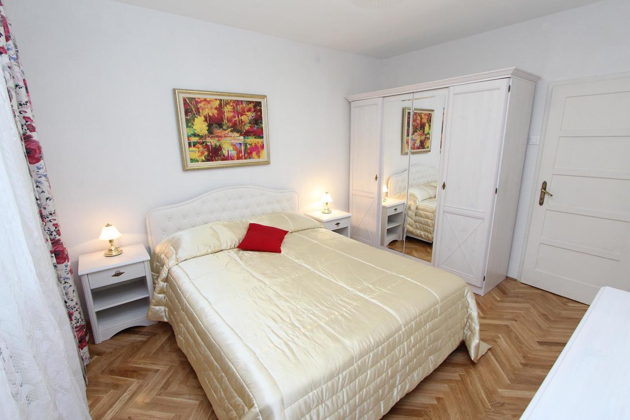 Guest House Aurora Rovinj Eksteriør billede