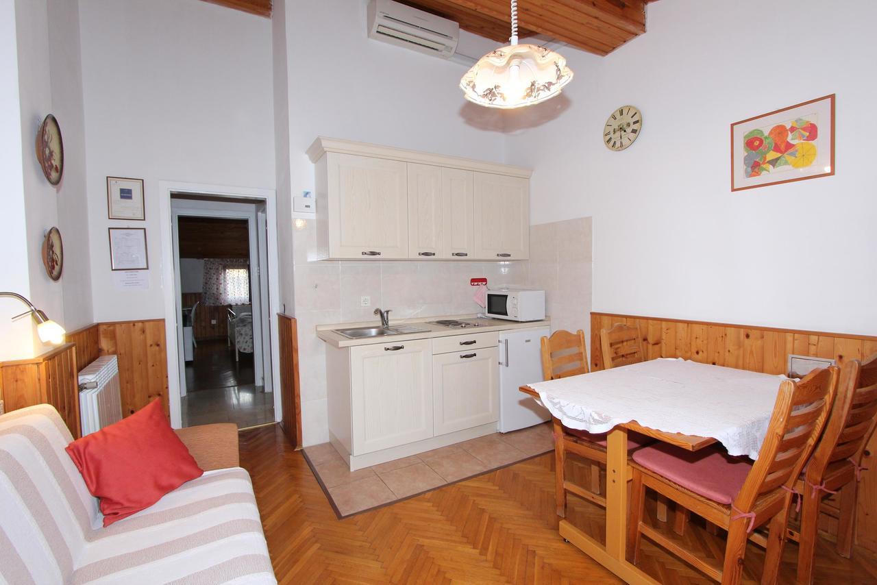 Guest House Aurora Rovinj Eksteriør billede